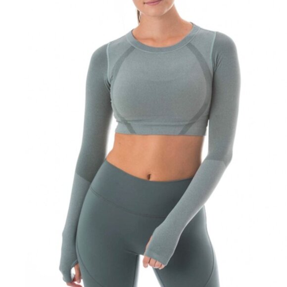 P'tula Green Long Sleeve Workout Top - Picture 1 of 5